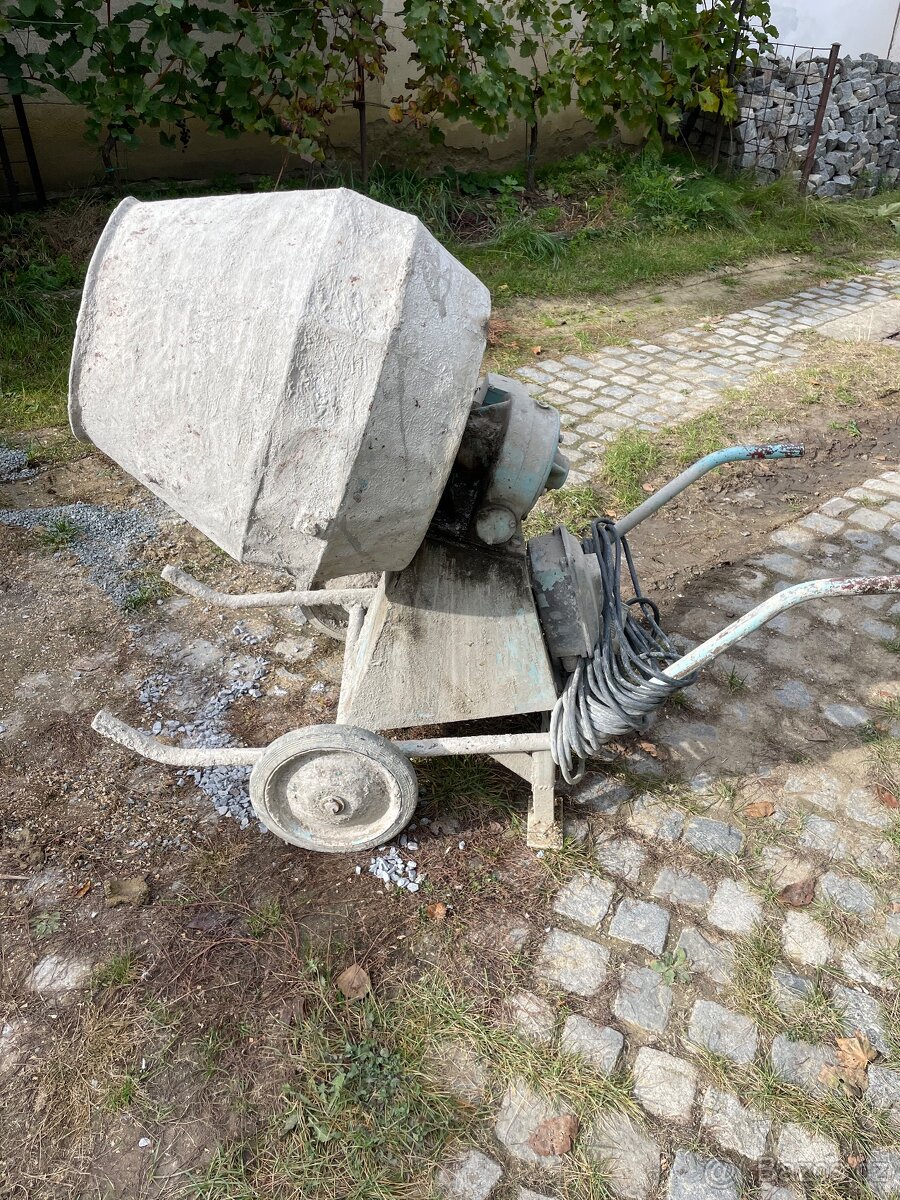 Stavební míchačka - 2