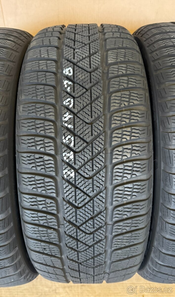 zimní pneu 225/45-18 Pirelli Sottozero 3 - 2