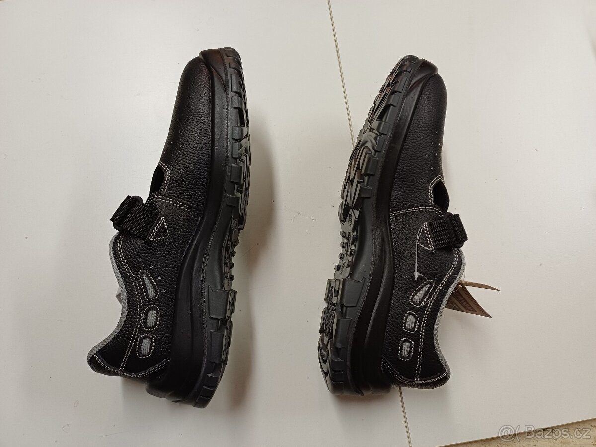 Pracovní boty velikost 46 - 2