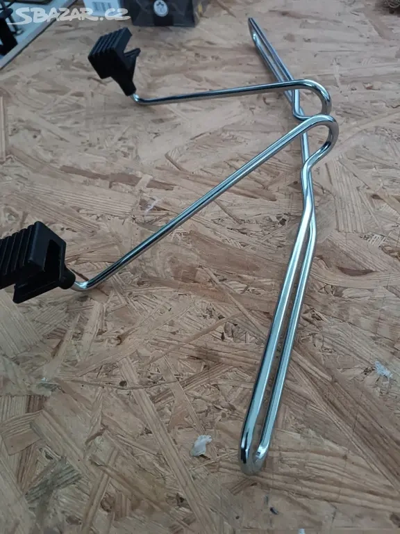 Věšák do auta ramínko - 2