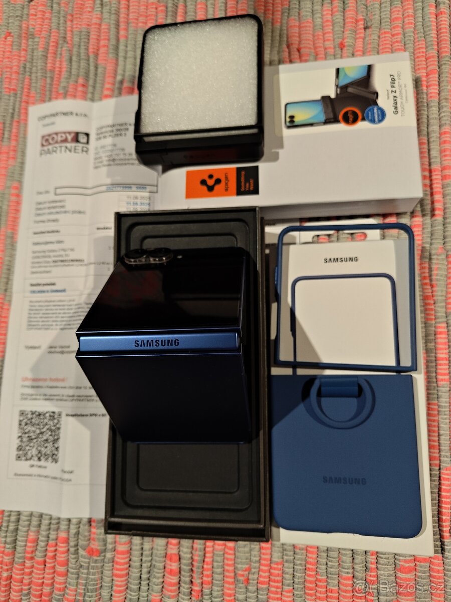 Samsung galaxy Z flip 7 12/256GB - 2