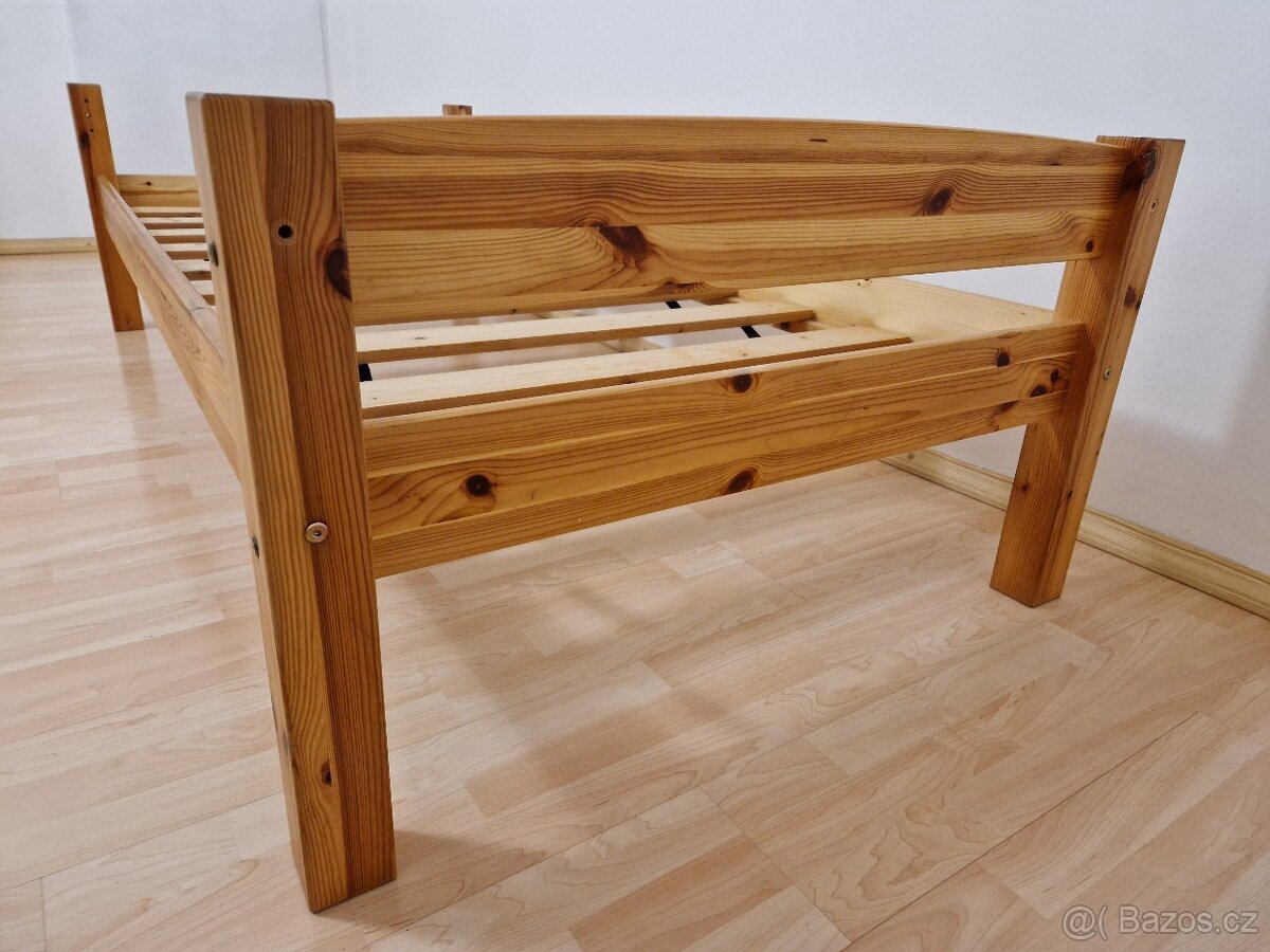 Jednolůžková dřevěná postel - 2