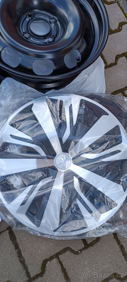 Plechové disky, poklice + šrouby - 2