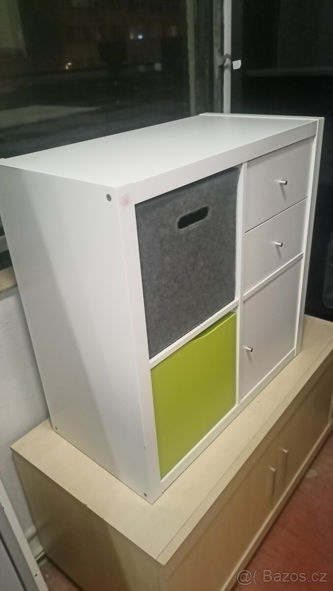 Regál Ikea Kallax.J 28/26. - 2