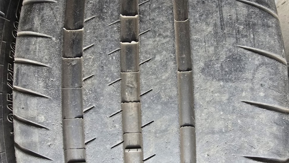 Letní pneu 245/35/20 Michelin - 2