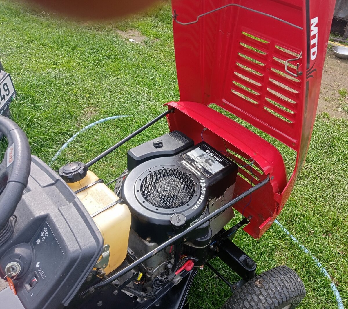 zahradní traktor MTD 11,5gp - 2
