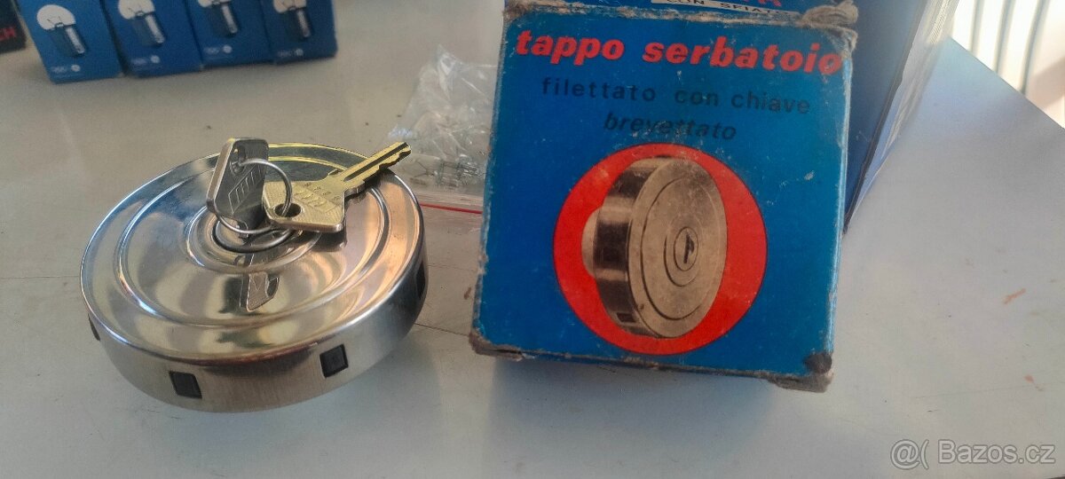 Víčko nádrže - 2