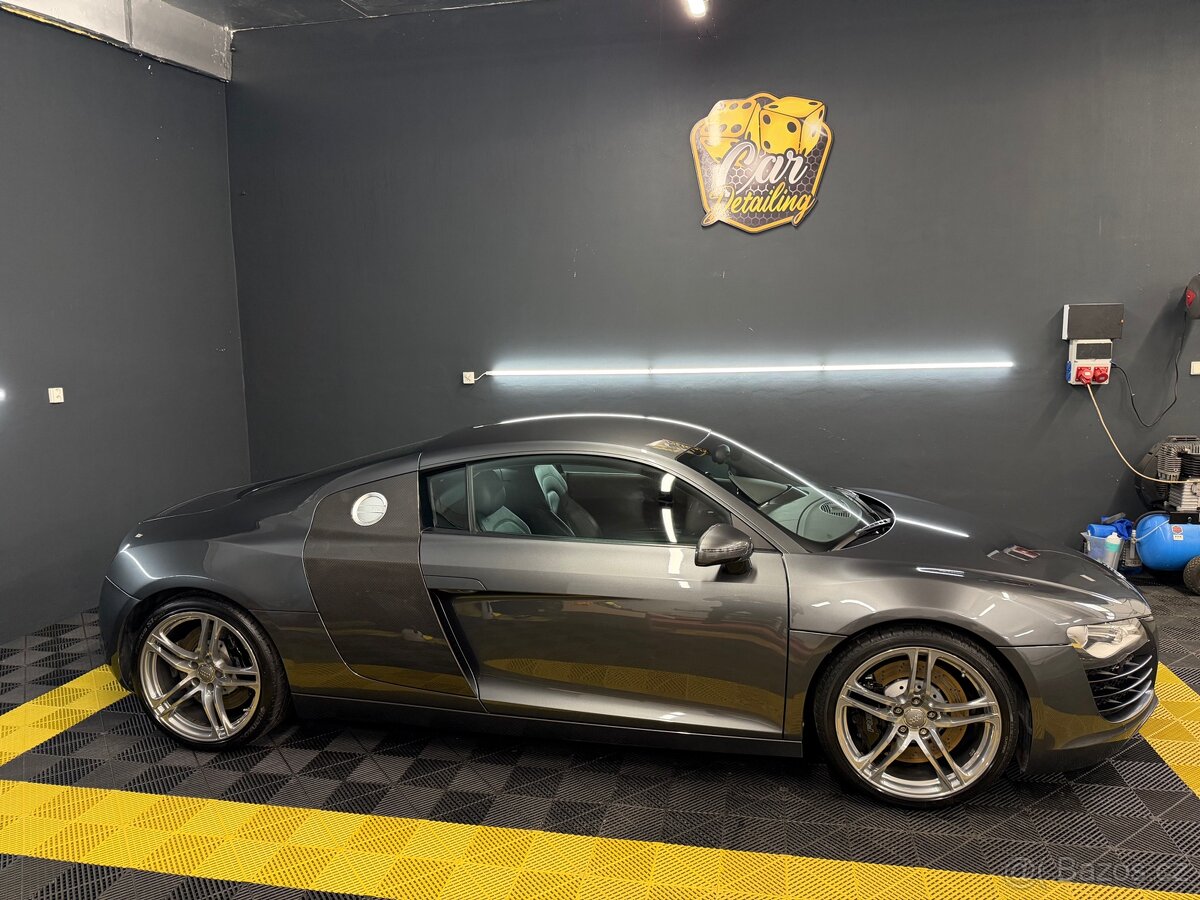 Audi R8 - 2