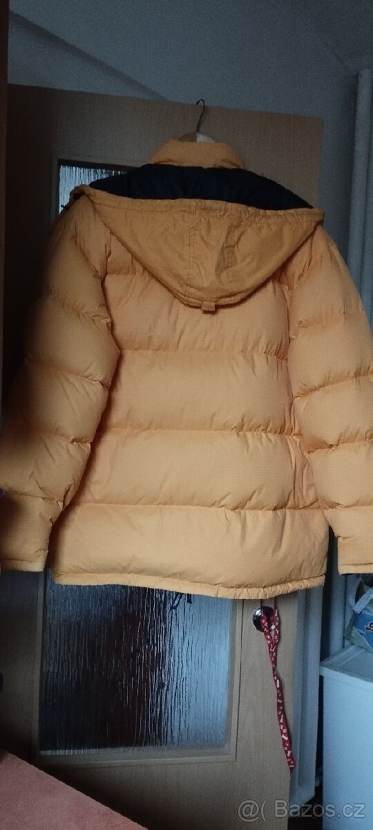 ZIMNÍ BUNDA s kapucí sytě oranžová - 2