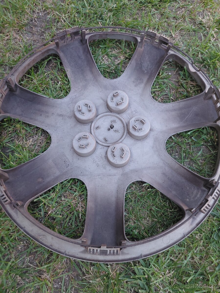 Peugeot, kryty kol, poklice 16" - 2