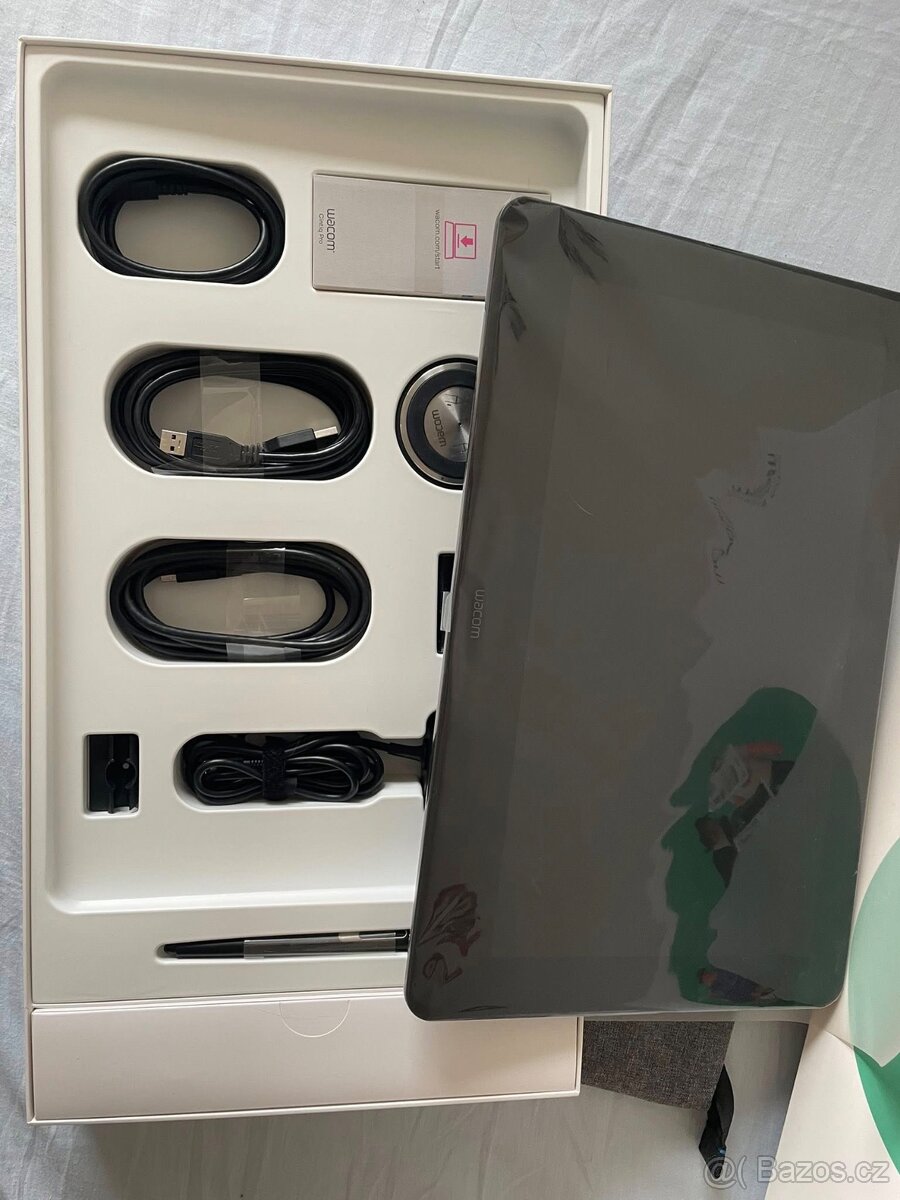 Wacom Cintiq Pro - téměř nový - 2