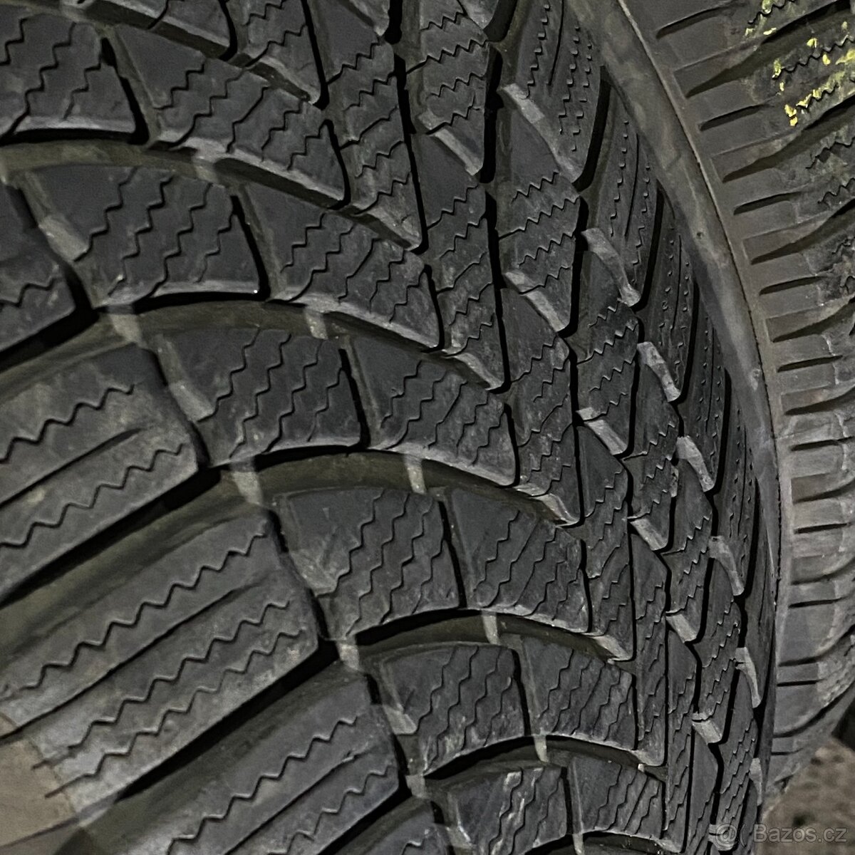 Zimní pneu 225/50 R17 98H Bridgestone 6mm - 2