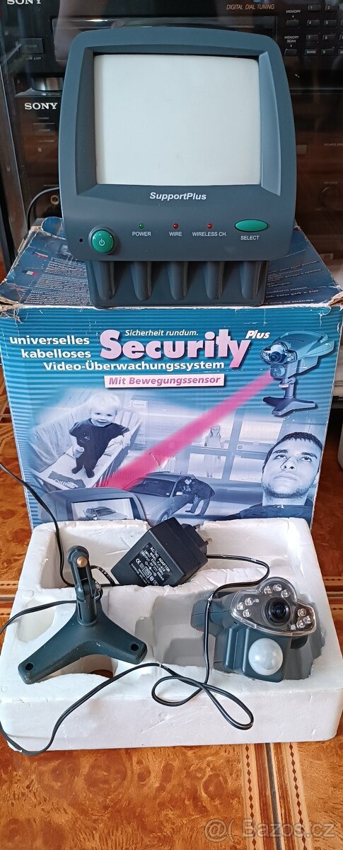 Bezpečnostní kamerový systém - retro - 2