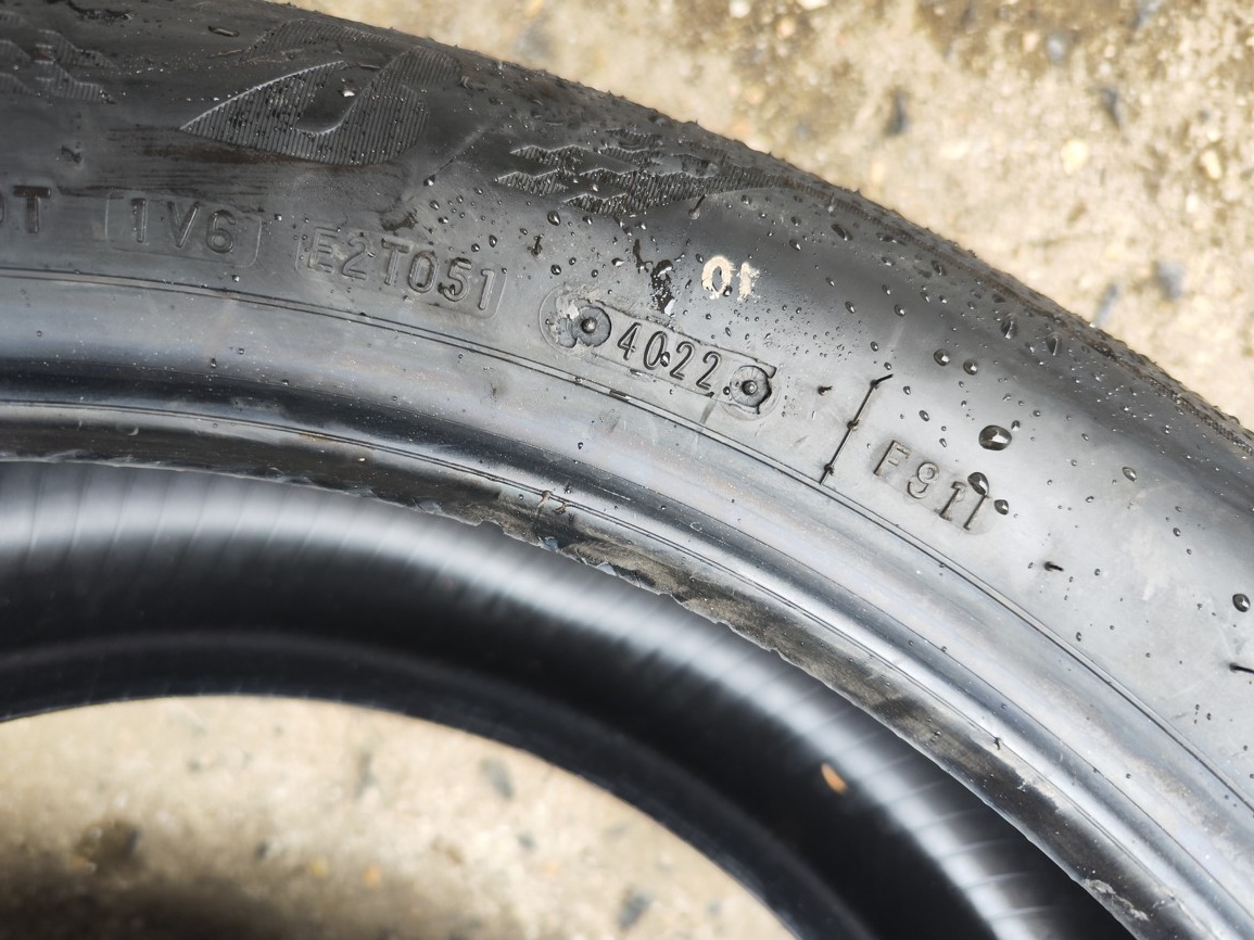 18"zánovní letní pneu Bridgestone 215/55/18 = 5000Kč/4ks - 2