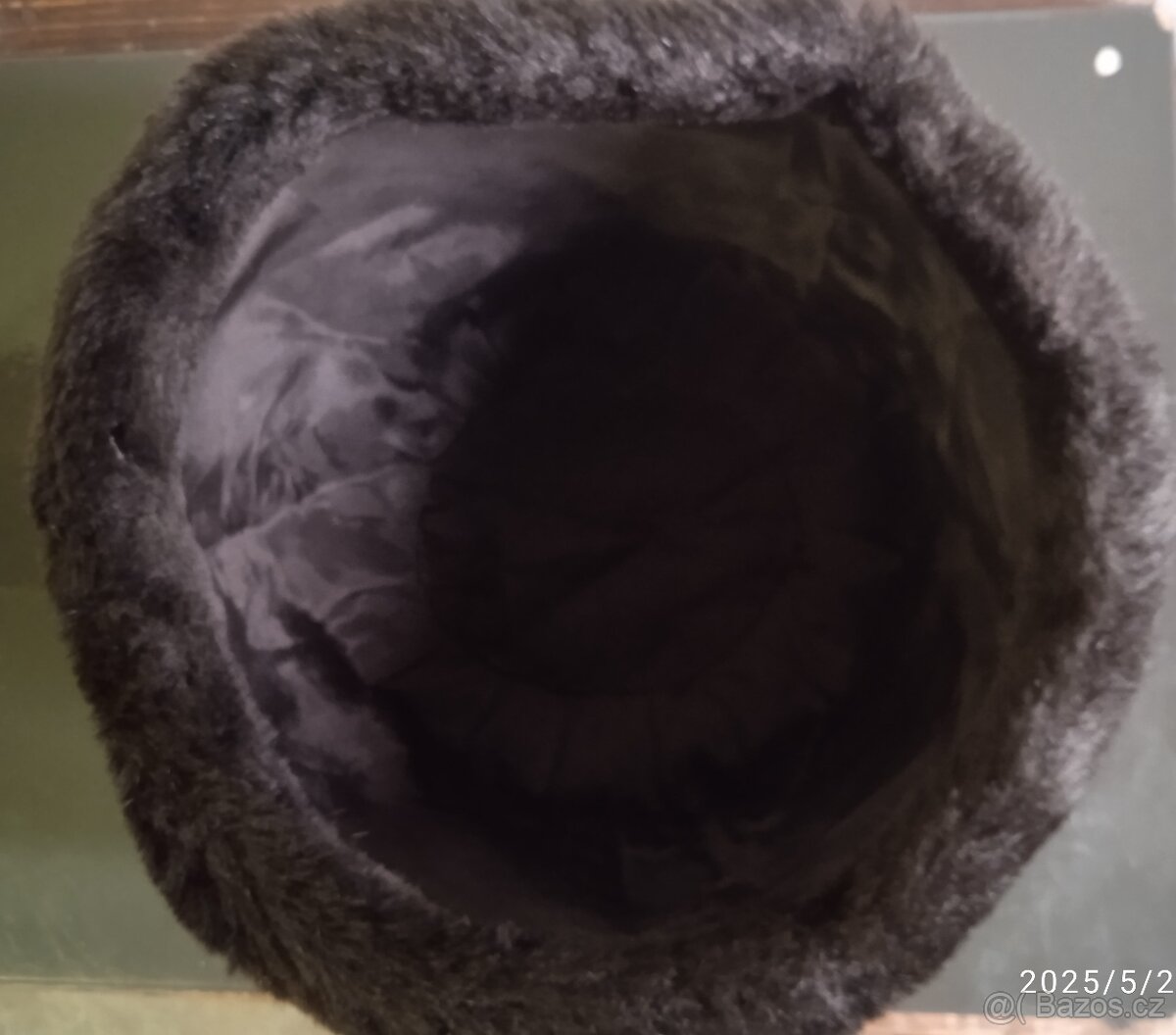 Dámská kožešinová čepice - 2