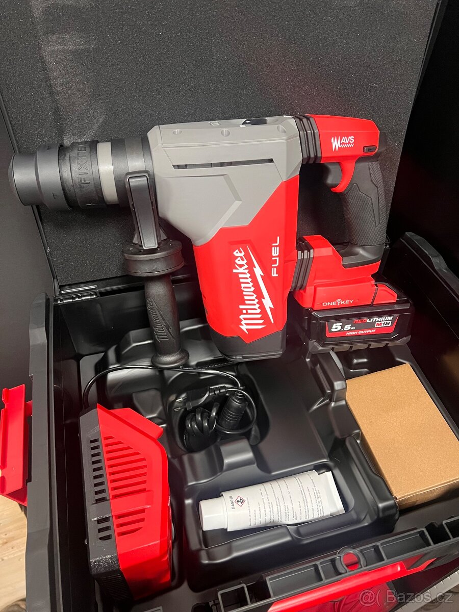 AKU kombinované kladivo Milwaukee M18 ONEFHPX-552X - 2