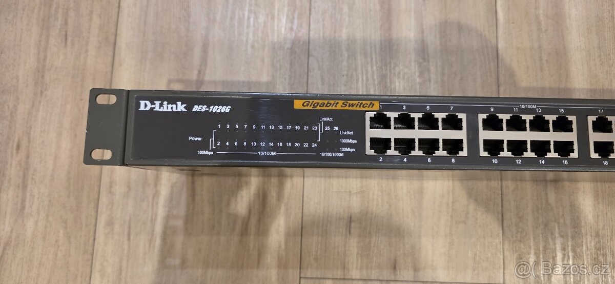 24port Gigabit Switch D-Link DES-1026G - 2