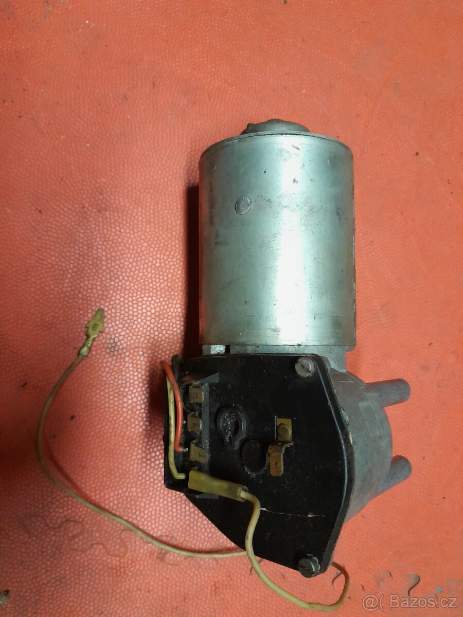 Stará autoradia + díly škoda 120 - 2