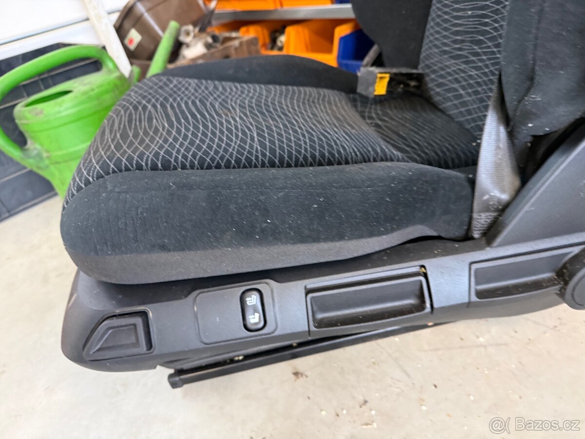 Sedačka Mercedes - 2