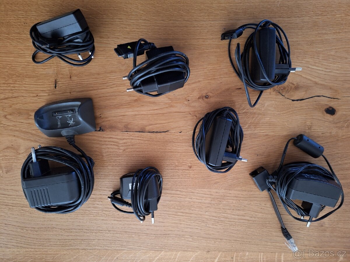 Staré mobilní telefony - 2