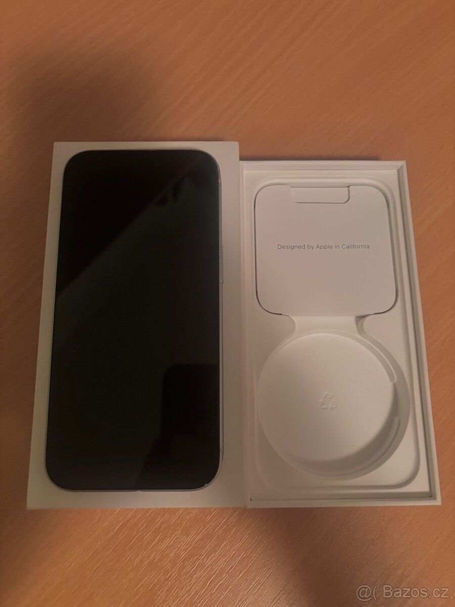 iPhone 15 128GB Modrý + sklo a obal - 2