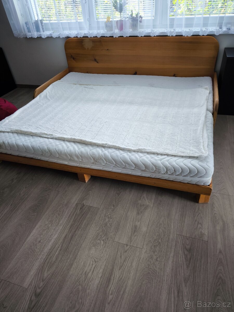 Prodám gauč - rozložitelný na 2 postele - 2