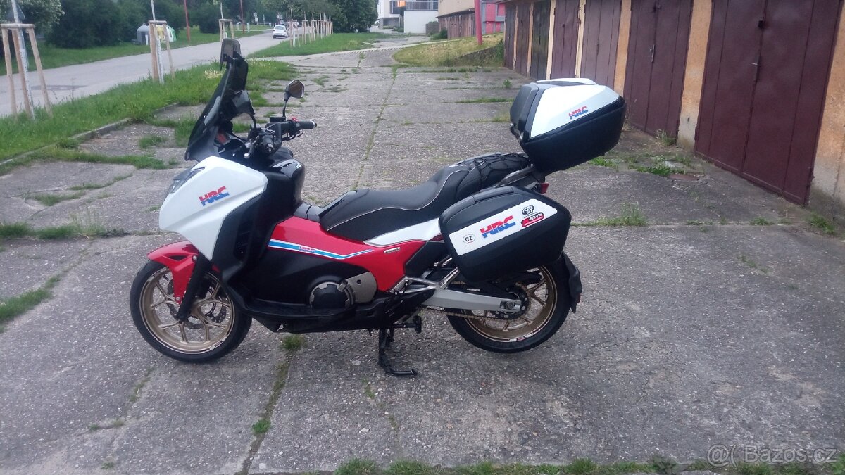Honda integra nc750d - 2