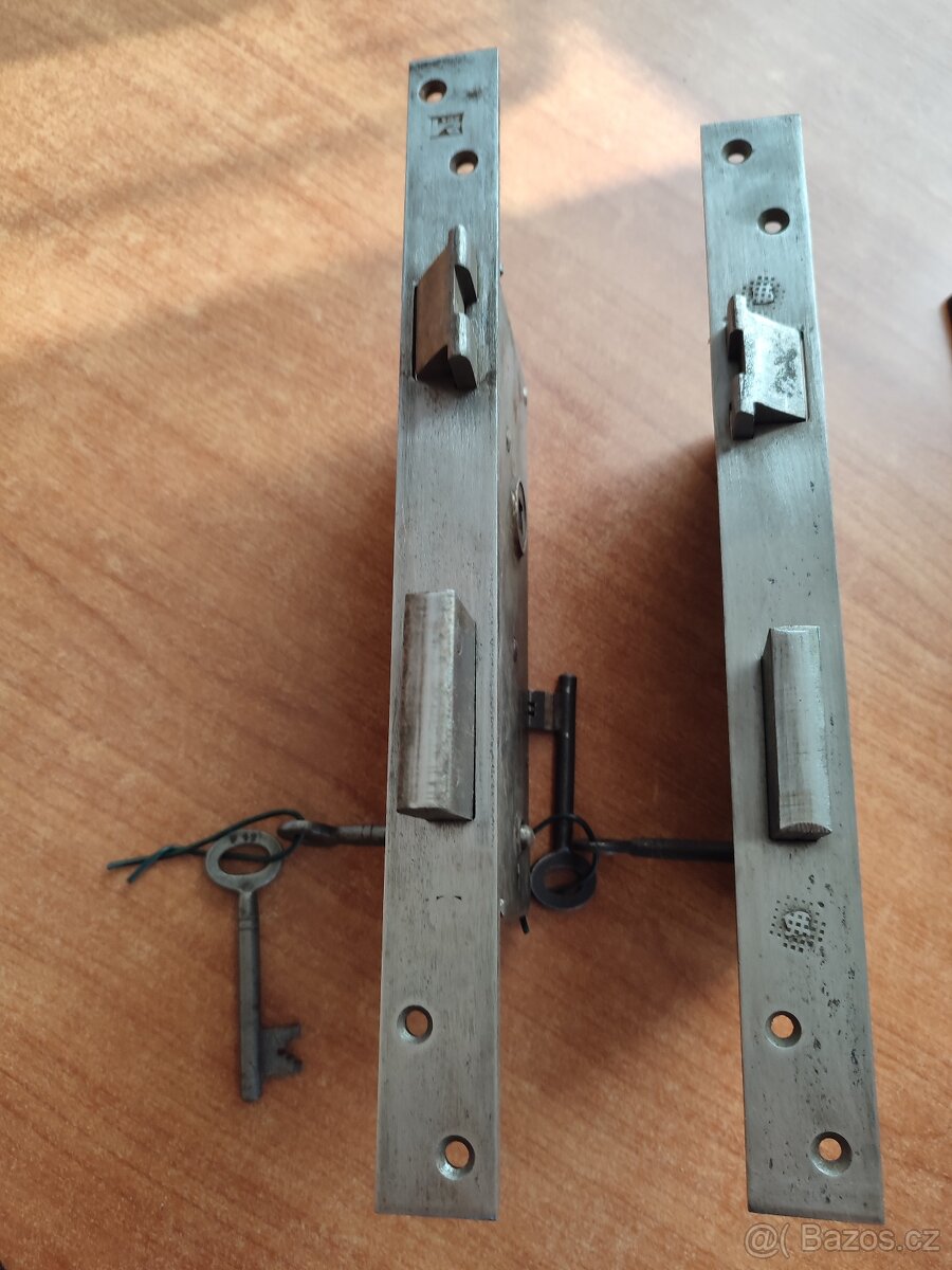 Zámek na vrata - dozický - 2