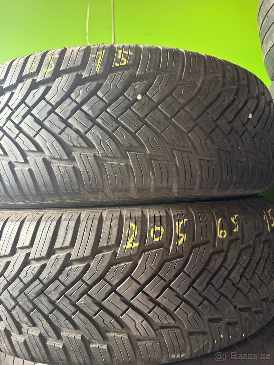 Celoroční pneu 205/65/R15 Petlas - 2