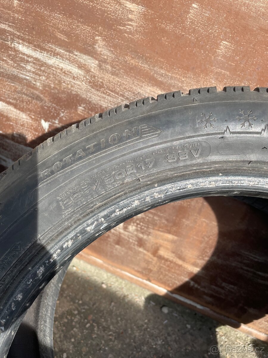 Pneu dunlop wintersport 225/50/17 - 2