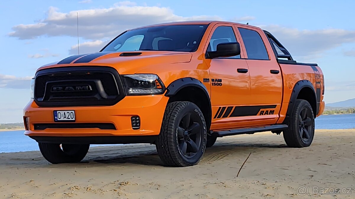 Dodga Ram 1500 5.7 4×4 - 2