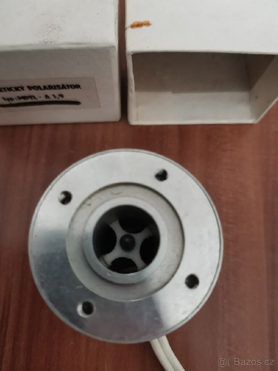 Magnetický Polarisátor - 2