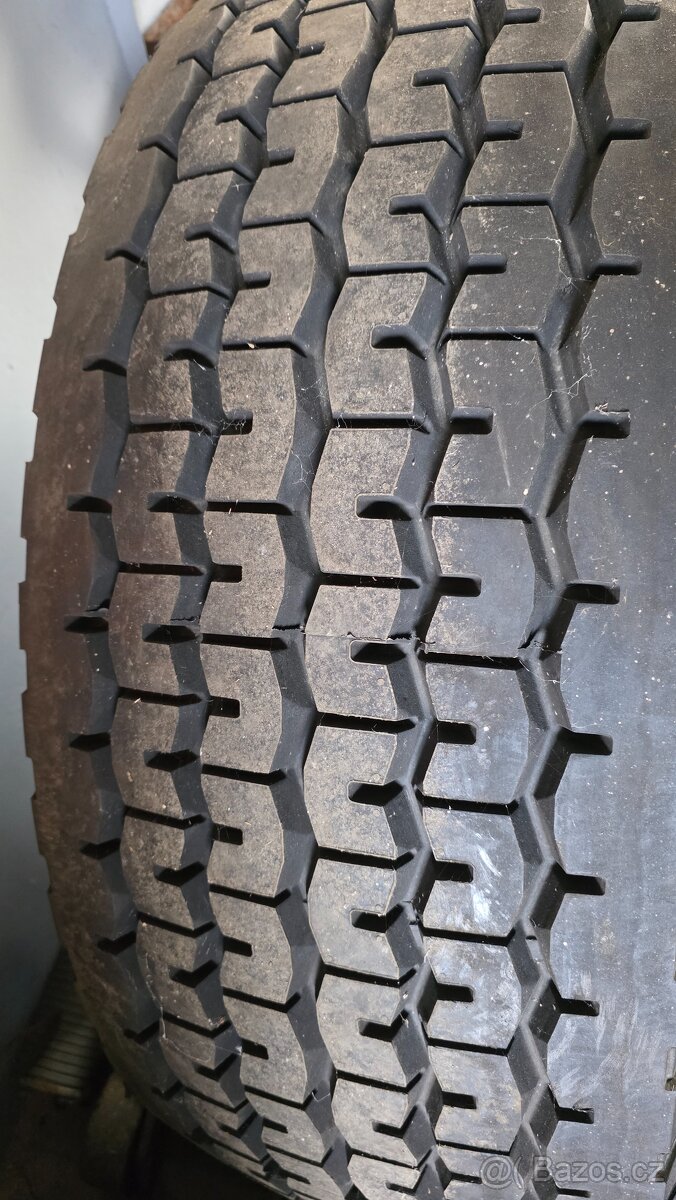 pneu 425/65 R22,5 - 2