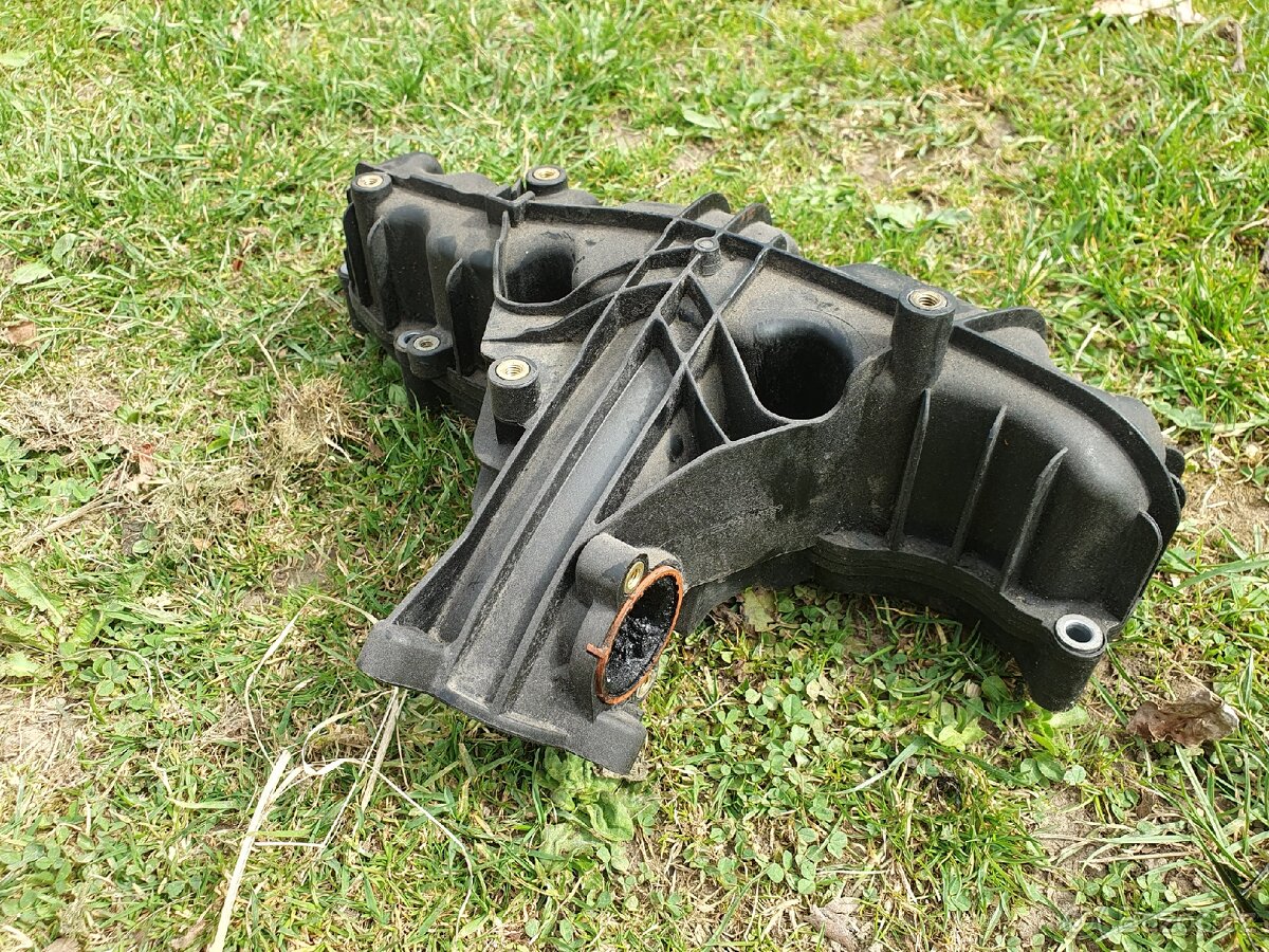 Sání 2.0tdi 103kw CFFB - 2