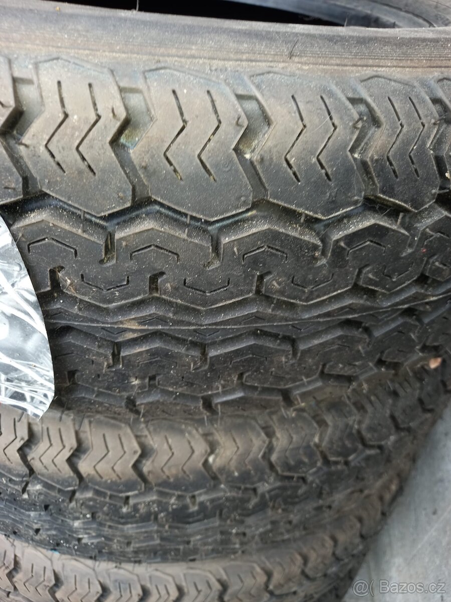 Gumy 205/70 vr 15 - 2