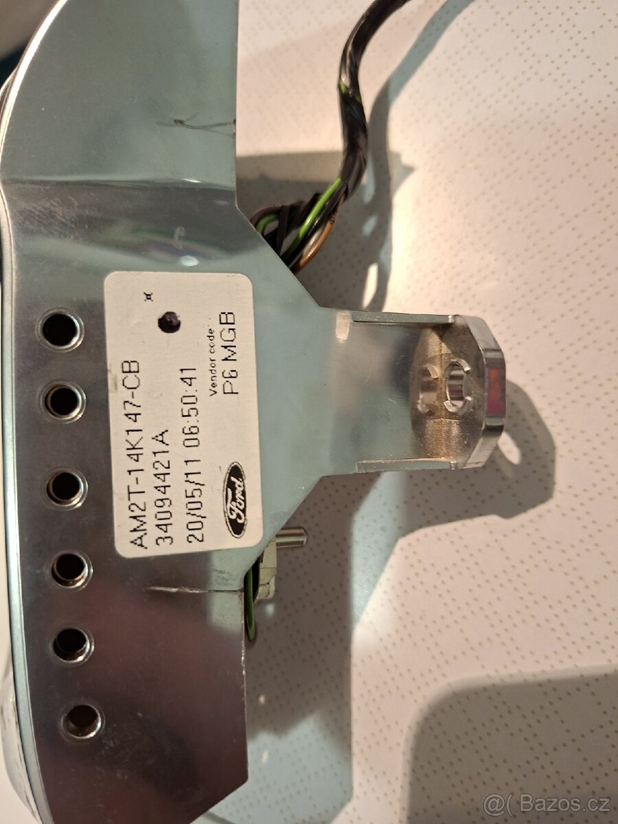 Tlačítka volantu Ford s tempomatem. - 2