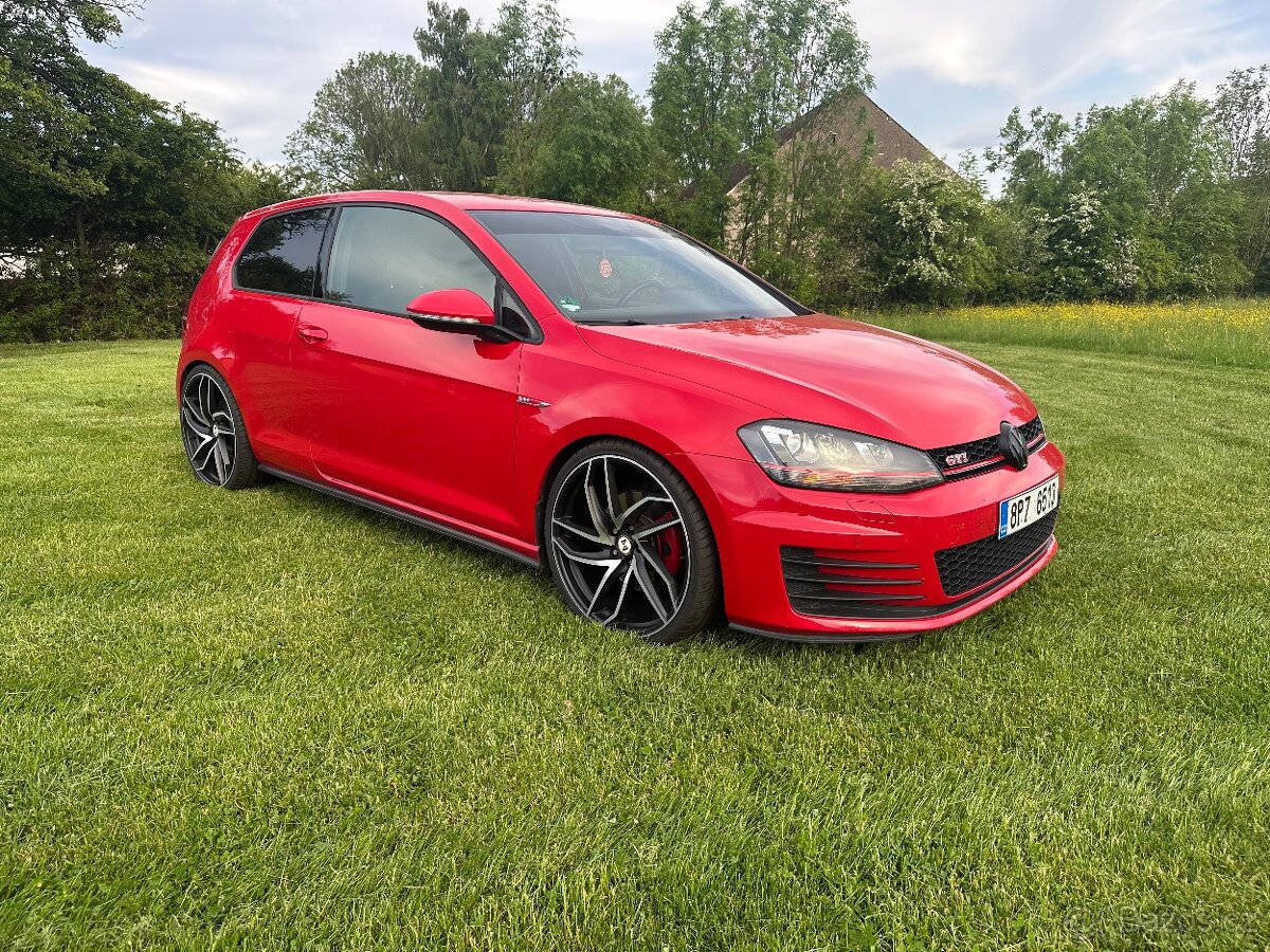 Prodám Golf VII GTI - 2