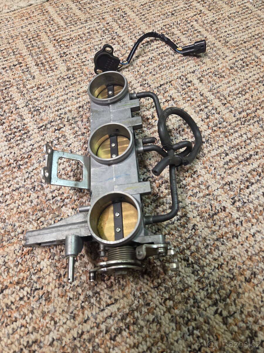 skrtici klapky triumph - 2