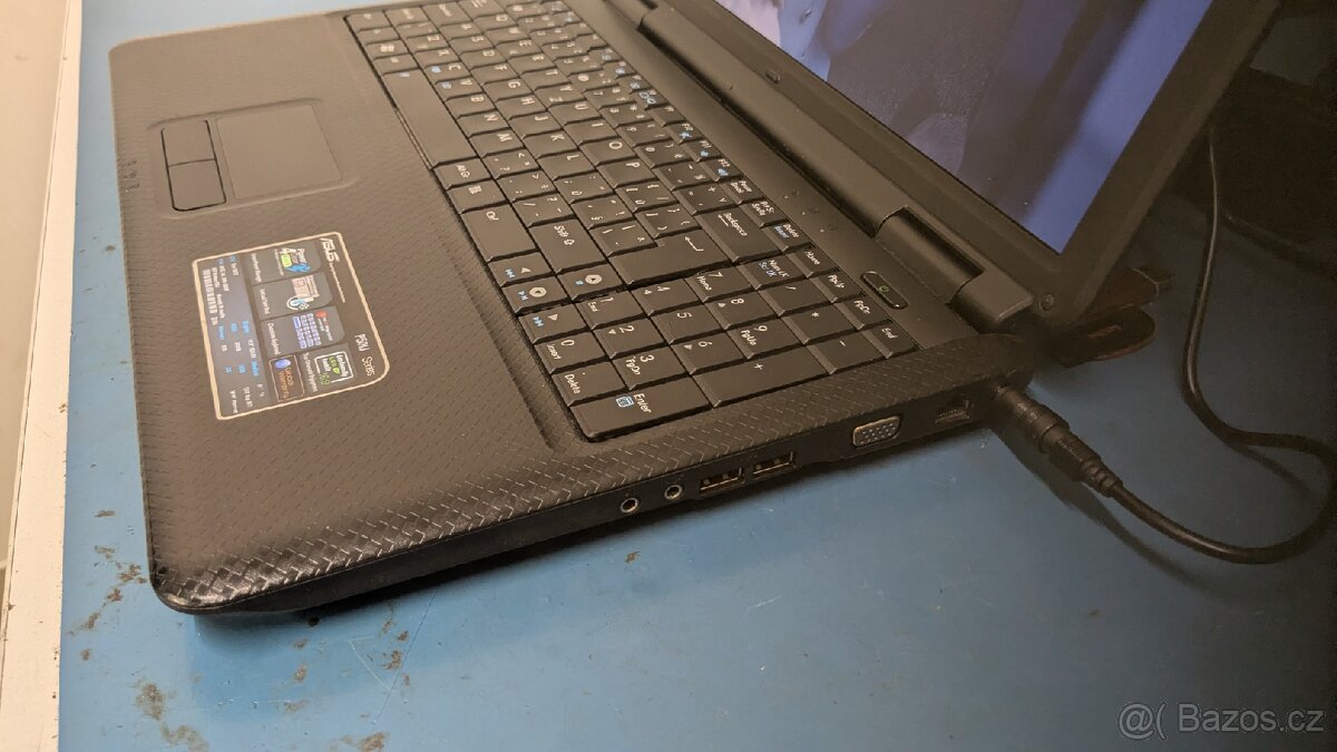 ASUS notebook - 2