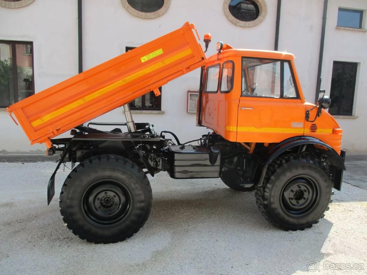 UNIMOG 406 4x4 – SKLÁPĚČ - 2
