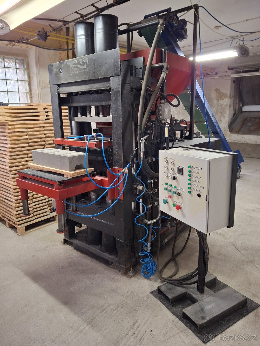 Prodam automaticky lis. - 2