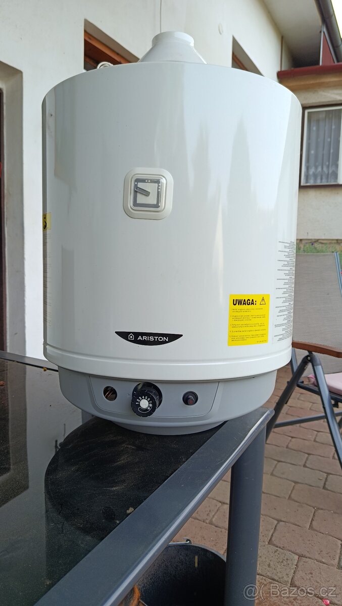Ohřívač vody Ariston 50l - 2
