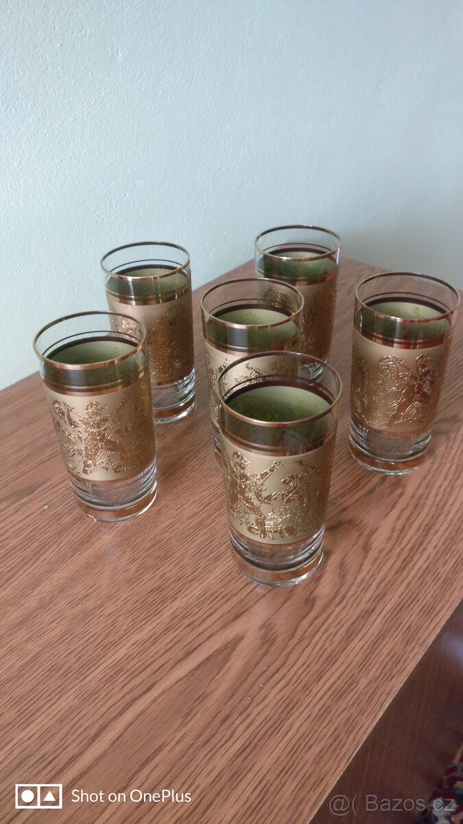 Nádherné skleničky , novoborske sklo - 2