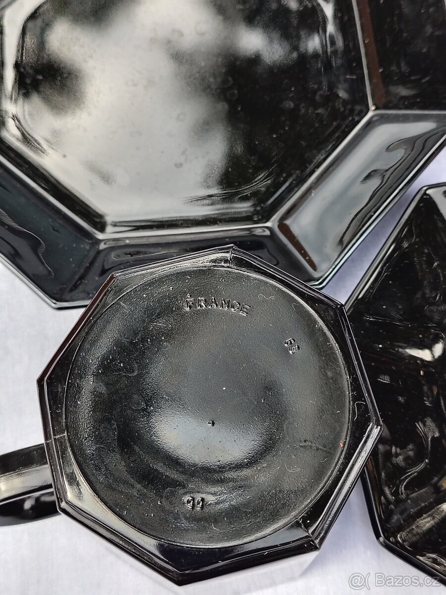 Prodám servis z francouzského skla - 2