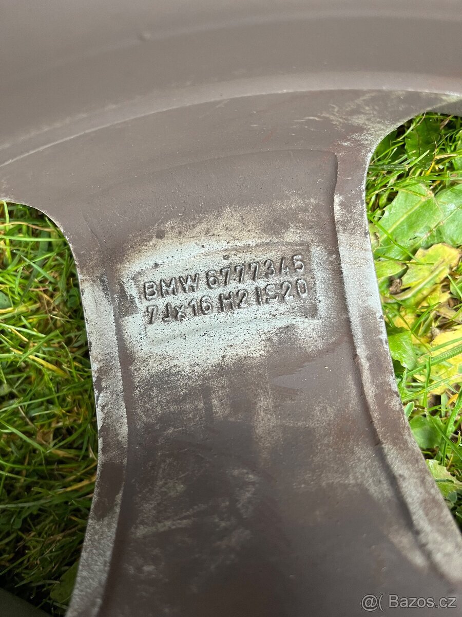 Prodam originl Alu z BMW 61 - 2
