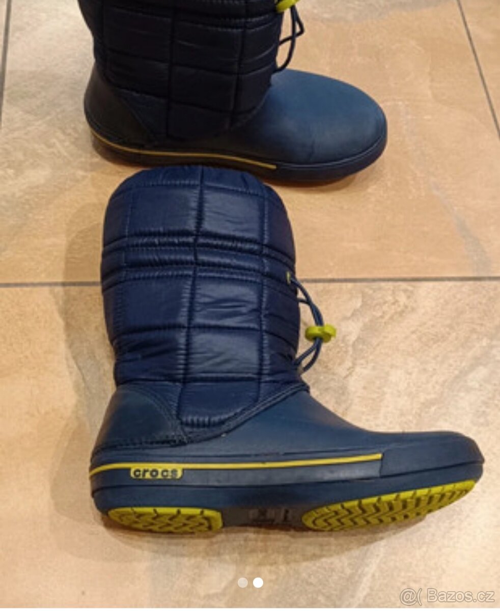 Prodám zimní boty Crocs
Délka stélky je 22,5 cm.
- 2