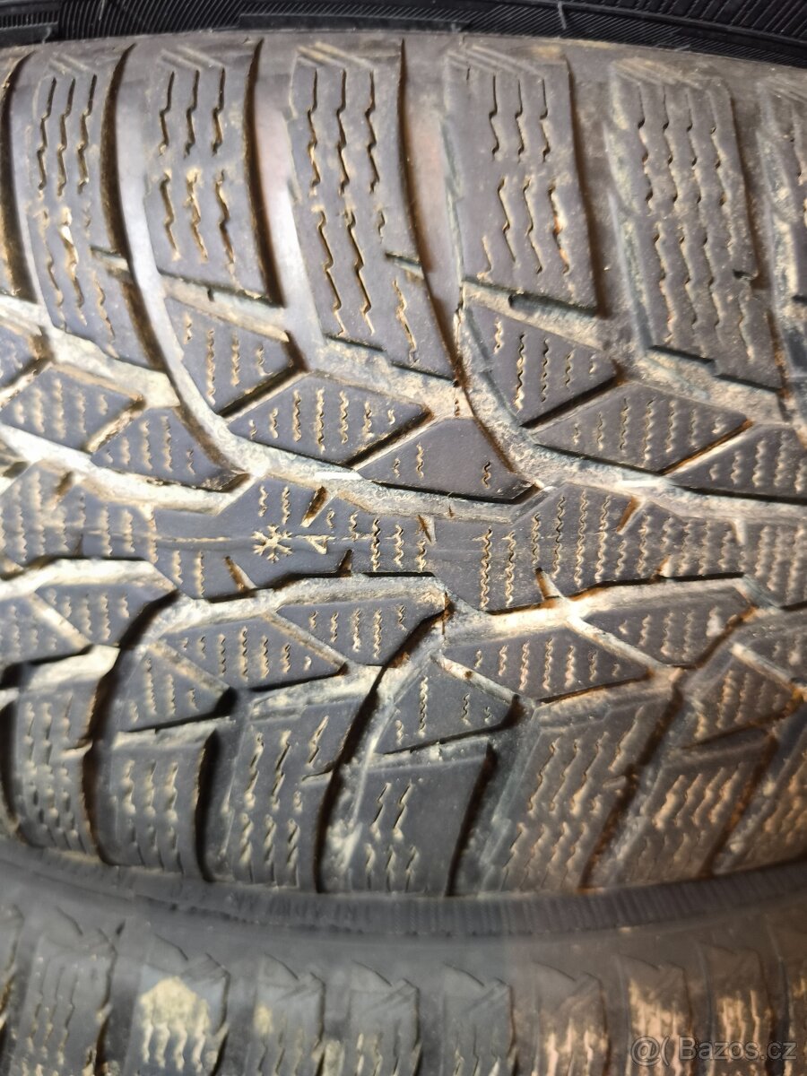 195/65 R15 nokian - 2