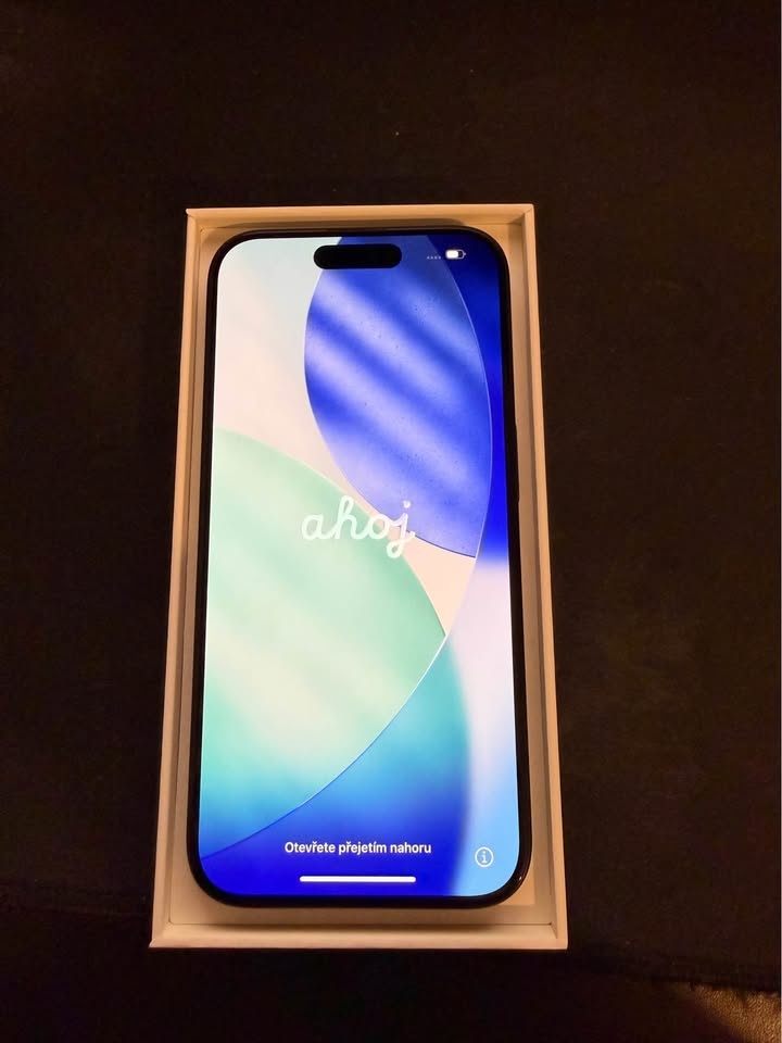 iPhone 15 Pro 128GB Černý Titan - 2