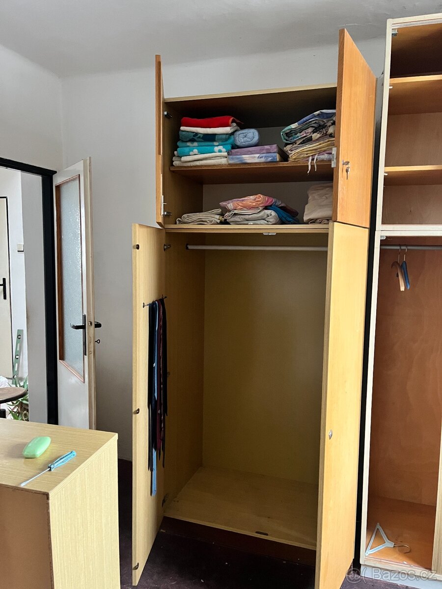 Skříně zdarma za odvoz - 2