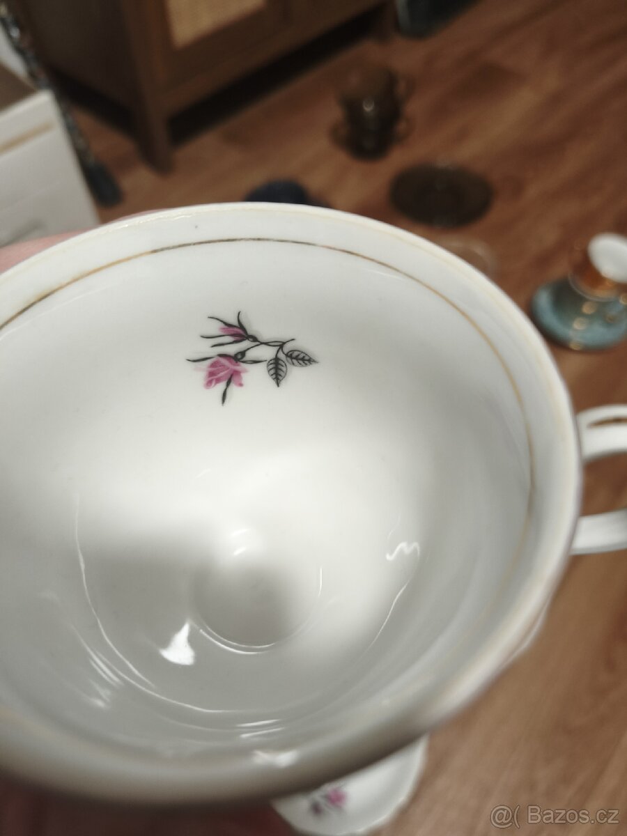 Přátelská souprava šálků - 2